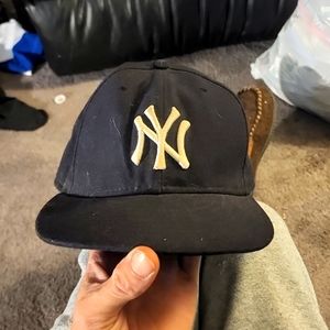 Vintage 59Fifty New Era New York Yankees hat. 7 1/4